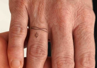 Fingertattoo