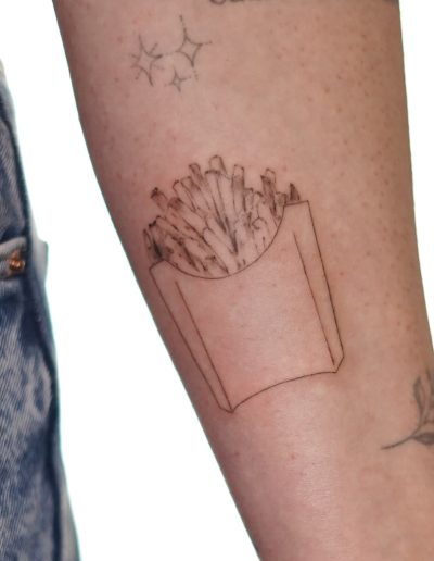 Tattoo einer Pommestüte
