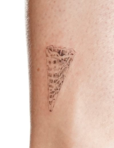 Tattoo der unteren Spitze einer Eiswaffel